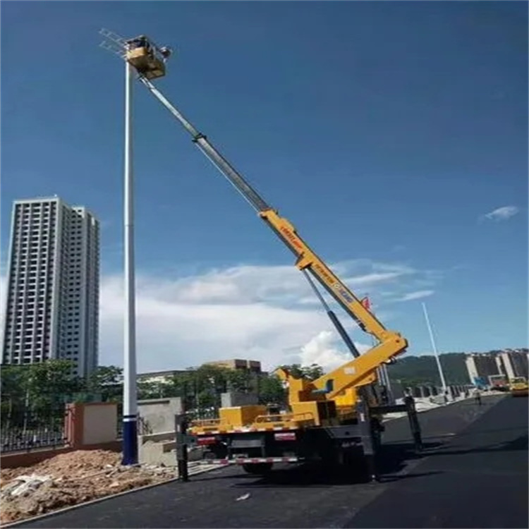 西秀维修路灯的曲臂升降车出租