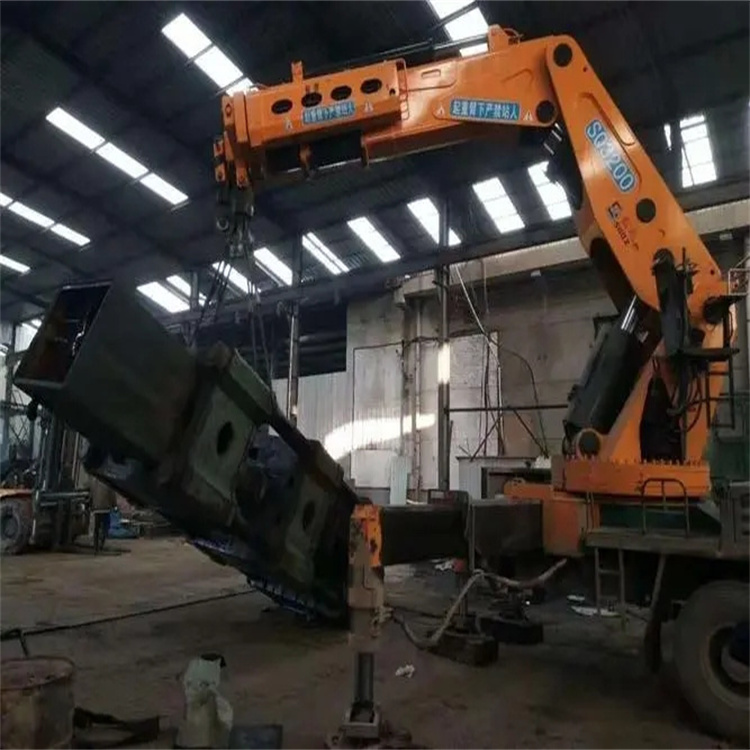 西秀130吨折臂吊车出租吊机租赁附近电话